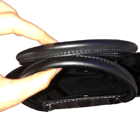 CALVIN KLEIN large top handle shoulder bag crocodile design - Picture 3 of 8